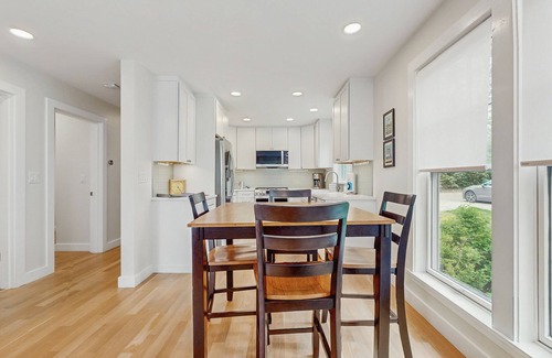 Wellfleet House | Conveniently located and renovated cottage with lovely views & chef's kitchen