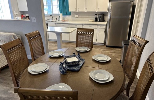 Beverly Green House | Convention/Airport Close 5beds 1 story Pets Pay