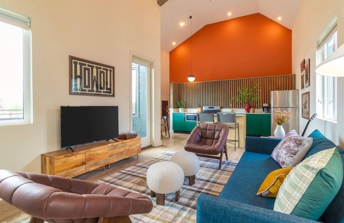 Buena Vista Apartment | Conway B203 by AvantStay | Private Balcony, Near Broadway