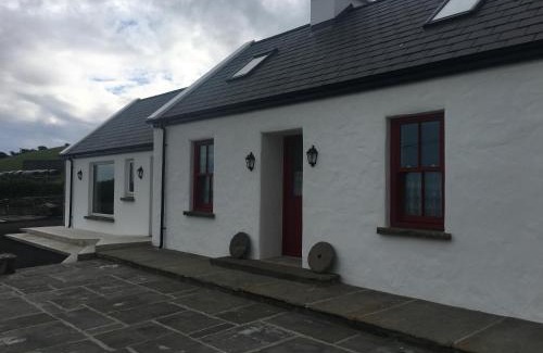 Liscannor Bed & Breakfast | Conway's Cottage with Sea View Nestling by Cliffs-of-Moher