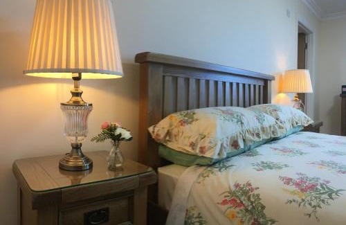 Liscannor Bed & Breakfast | Conway's Cottage with Sea View Nestling by Cliffs-of-Moher