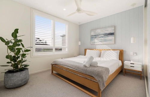 Randwick Apartment | Coogee Beach Cosy Home