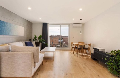 Randwick Apartment | Coogee Beach Cosy Home