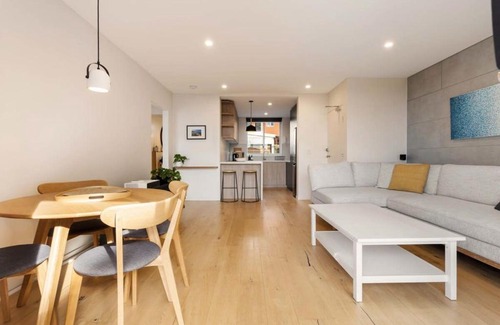 Randwick Apartment | Coogee Beach Cosy Home