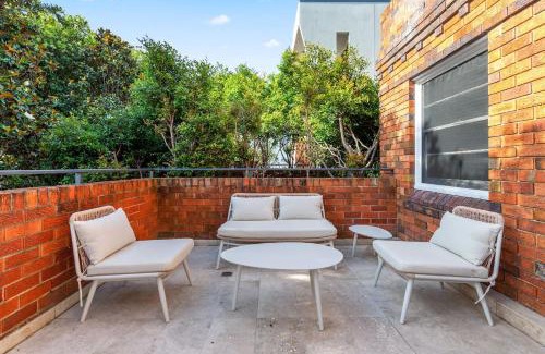 Coogee Apartment | 'Coogee Cabanita' Charming Coastal Comfort
