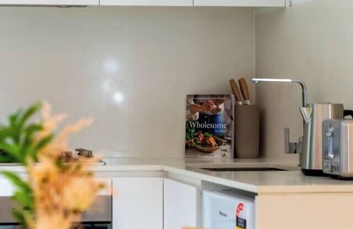 Coogee Apartment | Coogee Cove Coastal Studio near Beach and Dining