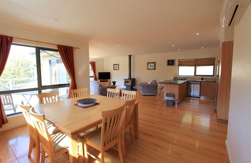 Merrijig House | Cooinda Merrijig - Meaning 'Happy Place' - Perfect for two families.