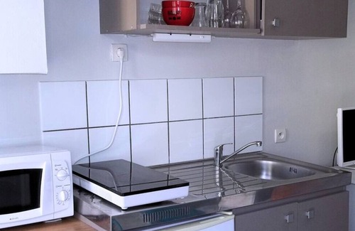 Lens Apartment | Cook 2