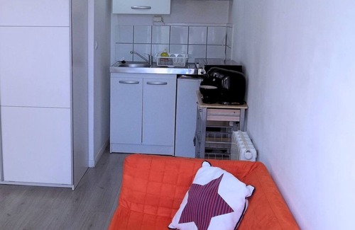 Lens Apartment | Cook 3