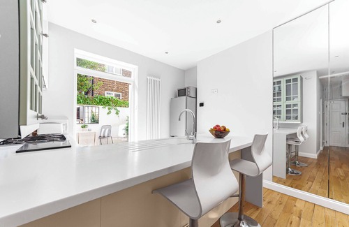 Munster Apartment | Cool 1 bed in Munster village fulham.