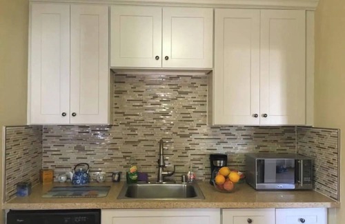 Circles House | Cool 2-bedroom house in Santa Cruz a few blocks from beach.