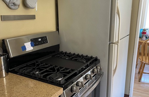 Circles House | Cool 2-bedroom house in Santa Cruz a few blocks from beach.