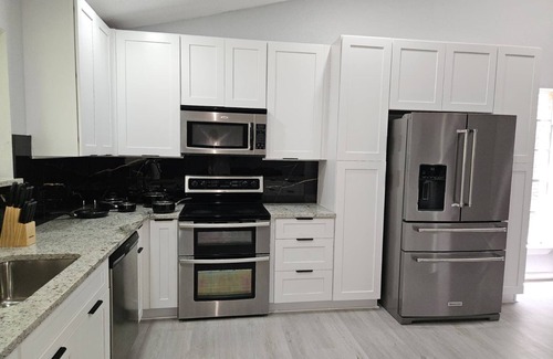Memorial Parkway House | Cool 3-bedroom house with AC in Katy