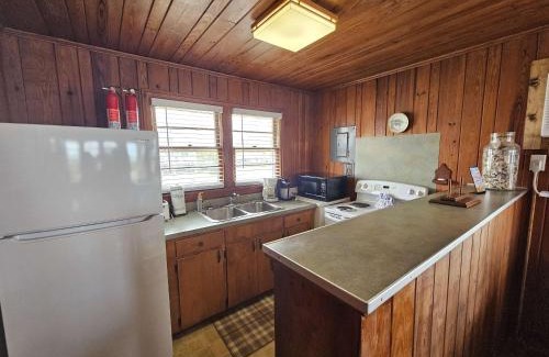 Windy Hill House | Cool Air Cottage- Upstairs- Ocean Front Duplex
