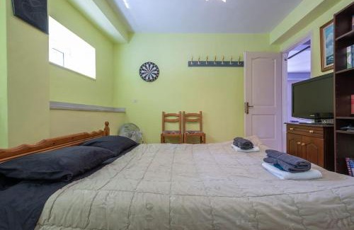 Myrina Apartment | Cool and cozzy apartment 15 mins from the seaside