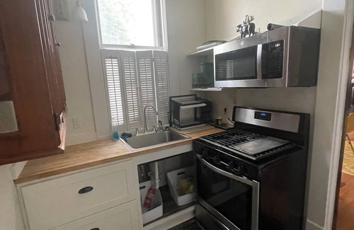 Davenport Apartment | Cool apartment with AC in vibrant Davenport