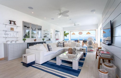 Deanes Villa | Cool Breeze by Blue Sky Luxury