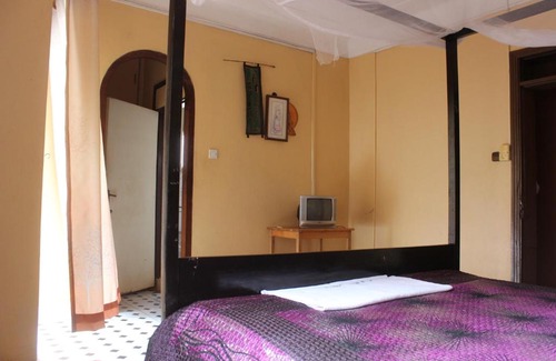 Jinja Hotel | Cool Breeze Hotel