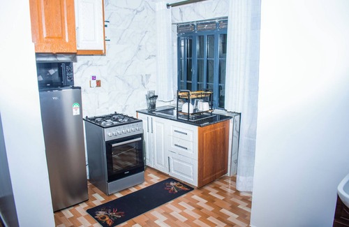Kisumu Apartment | Cool Breeze Penthouse: Where Safe, Clean Comfort Meets Convenience