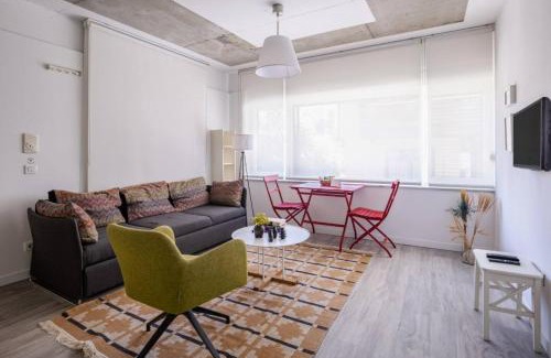Ortakoy Apartment | Cool Charming Central 1bd1bath Modern Home! #398