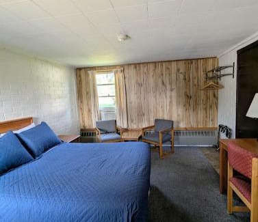 Two Rivers Hotel | Cool City Motel