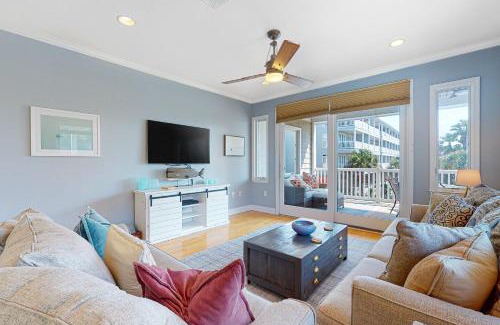 Folly Beach Apartment | Cool Corner