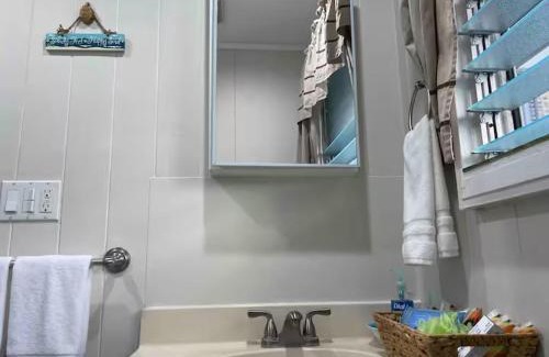 McCully - Moiliili House | Cool Cottage House