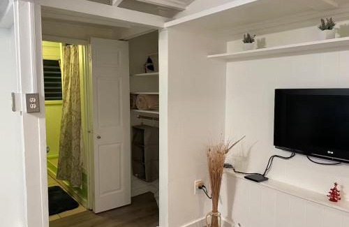 McCully - Moiliili House | Cool Cottage House
