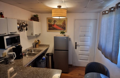 Dolega House | Cool Loft, King Bed, in Dolega, 10min to David/20min to Boquete. Private Parking