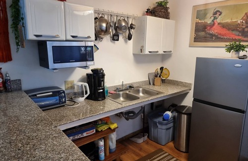 Dolega House | Cool Loft, King Bed, in Dolega, 10min to David/20min to Boquete. Private Parking