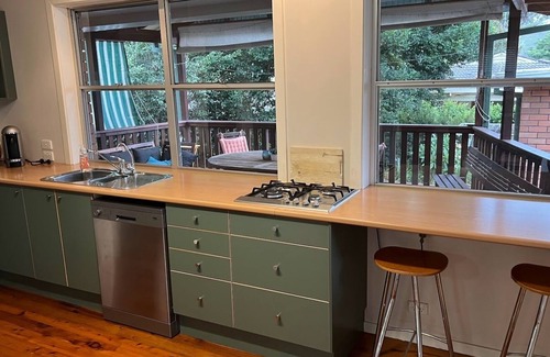 Hawks Nest House | Cool Nest - The Perfect Beach Getaway