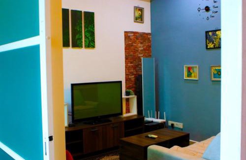 Cyberjaya Apartment | Cool Sunset studio Netflix wifi balcony2free park
