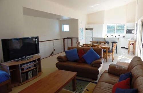 Rainbow Beach House | COOLAMAINE 2 Rainbow Beach