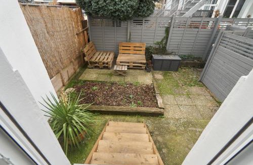 Worms Apartment | Coole Altbau-WE 1-ZKB Terrasse Worms Zentrum