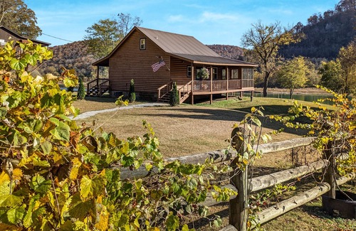 Mountain View House | Coolwater Cast-a-Way ~ White River w/Access