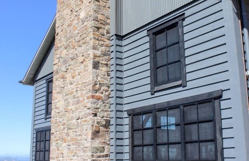 Merrijig House | Coombs Hill Barn - 160 year-old imported barn