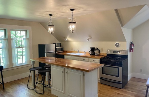 Cooperstown House | Cooper Park Carriage House - Downtown Cooperstown!
