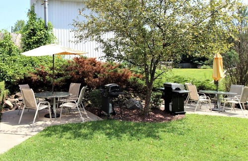 Oneonta Apartment | Cooperstown Baseball Rentals - 3rd Baseman