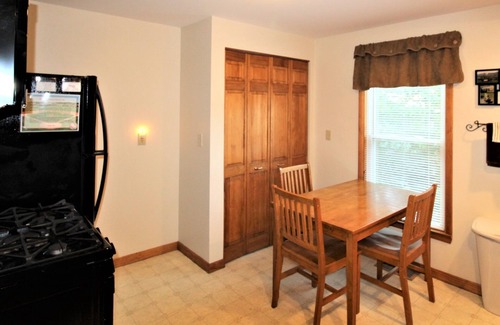 Oneonta Apartment | Cooperstown Baseball Rentals - Dugout Efficiency 2