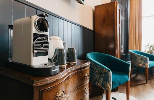 Muthill Hotel | Coorie Inn Restaurant and Rooms