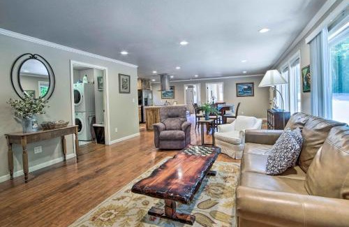 Coos Bay House | Coos Bay Retreat Less Than 2 Mi to Marina and Casino!