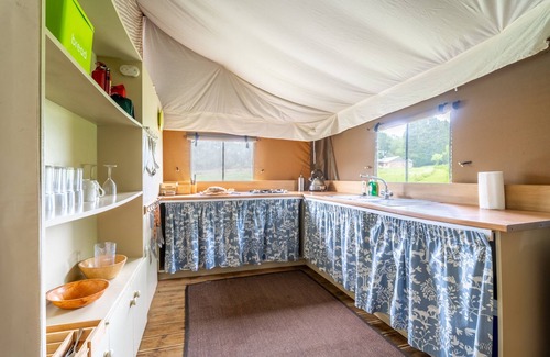 Exton Apartment | Coot is nestled in a walled garden of a rural estate in Exton Park, Rutland