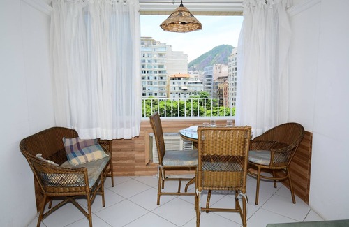 Copacabana Apartment | Copacabana Sea – Beach & Leisure - Sleeps 5