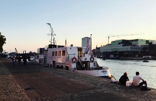 Copenhagen City Centre Boat Rental | Copenhagen Houseboat