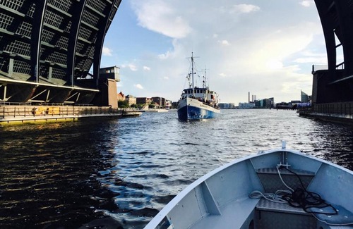 Copenhagen City Centre Boat Rental | Copenhagen Houseboat