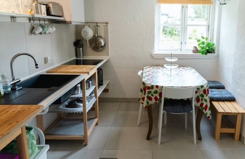 Vanlose Condo | Copenhaguen: Basement apartment🏡 Classic Danish villa
