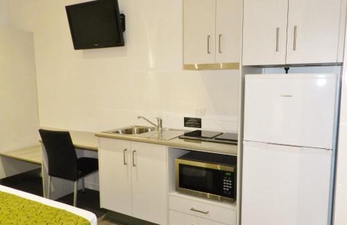 Pioneer Hotel | Copper City Motel