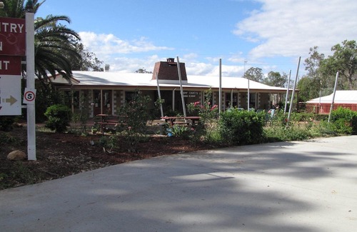 Nanango Hotel | Copper Country Motor Inn & Restaurant