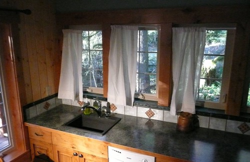 Ashford Cabin | Copper Creek Inn at Mt Rainier