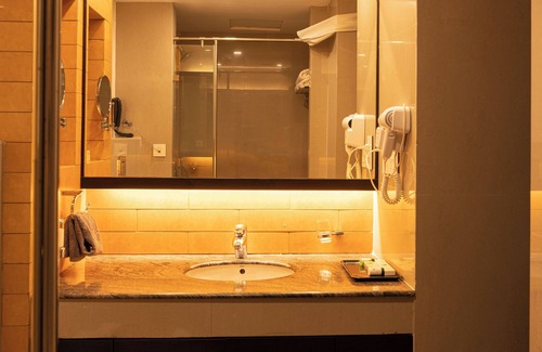 Kozhikode Hotel | Copper Folia